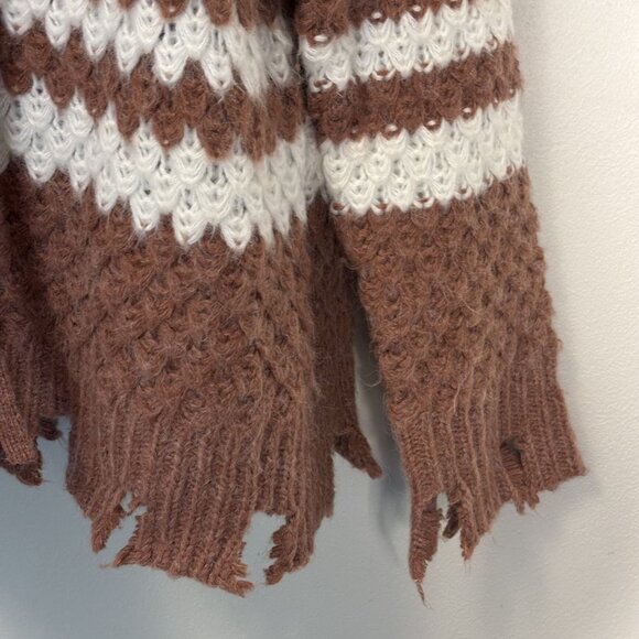 Distressed Knit Cardigan Sweater By Moon River S Brown & White Chevron Pattern - Picture 5 of 12